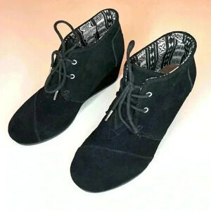 TOMS Black Suede Desert Wedge Ankle Booties Women’s Size 6.5